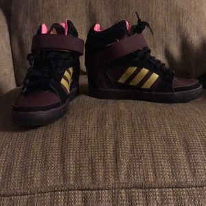 Rare Adidas heel sneaker